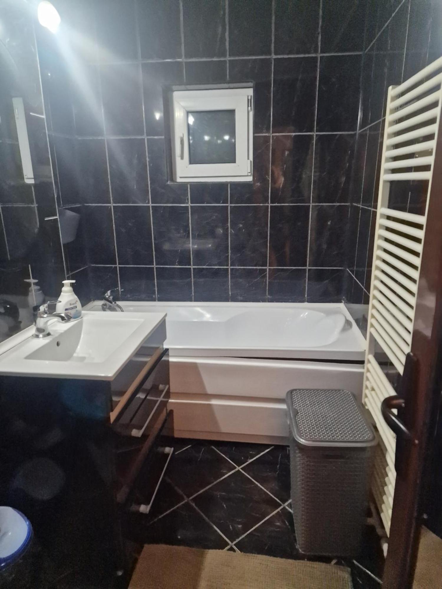 2 Bedrooms Apartment. Galaţi Extérieur photo